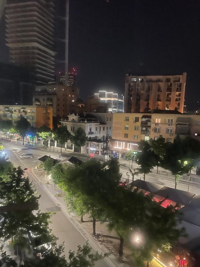 City Center Apartment Kafe Flora Tirana Exterior photo