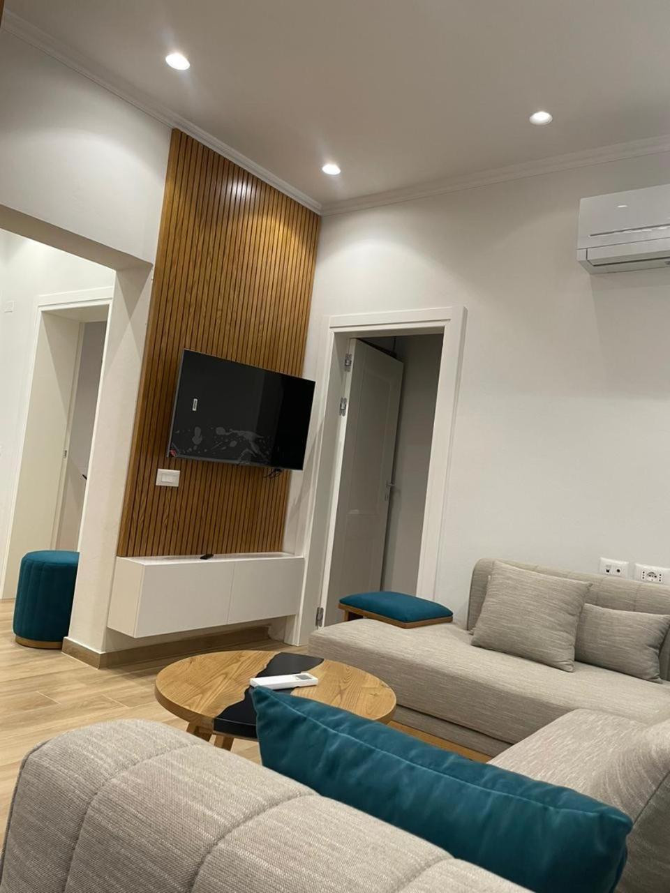 City Center Apartment Kafe Flora Tirana Exterior photo